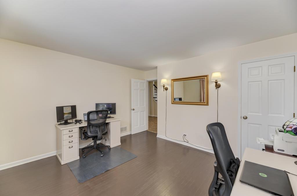 Arlington Heights, Illinois, 60005, United States, 5 Bedrooms Bedrooms, ,3 BathroomsBathrooms,Residential,For Sale,2001547