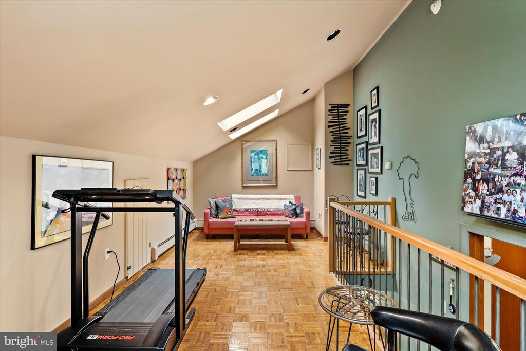 Wrightstown, New Jersey, 08562, United States, 5 Bedrooms Bedrooms, ,4 BathroomsBathrooms,Residential,For Sale,2048850