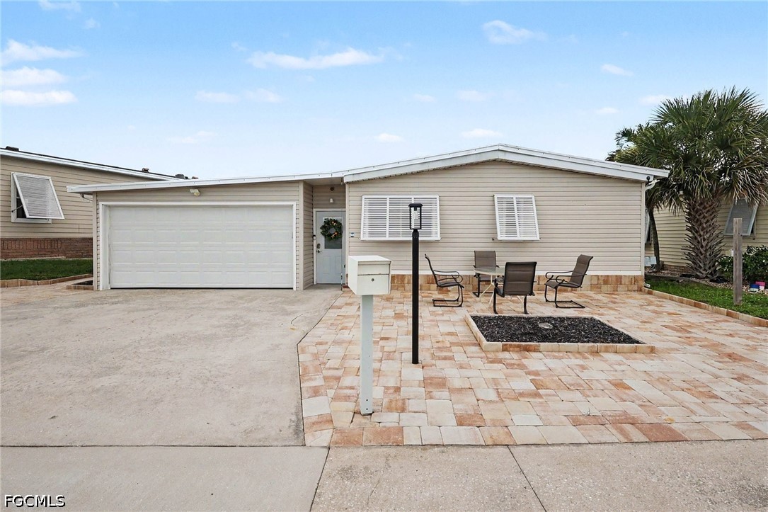 Azalea Ln, Fort Myers Beach, FL 33931