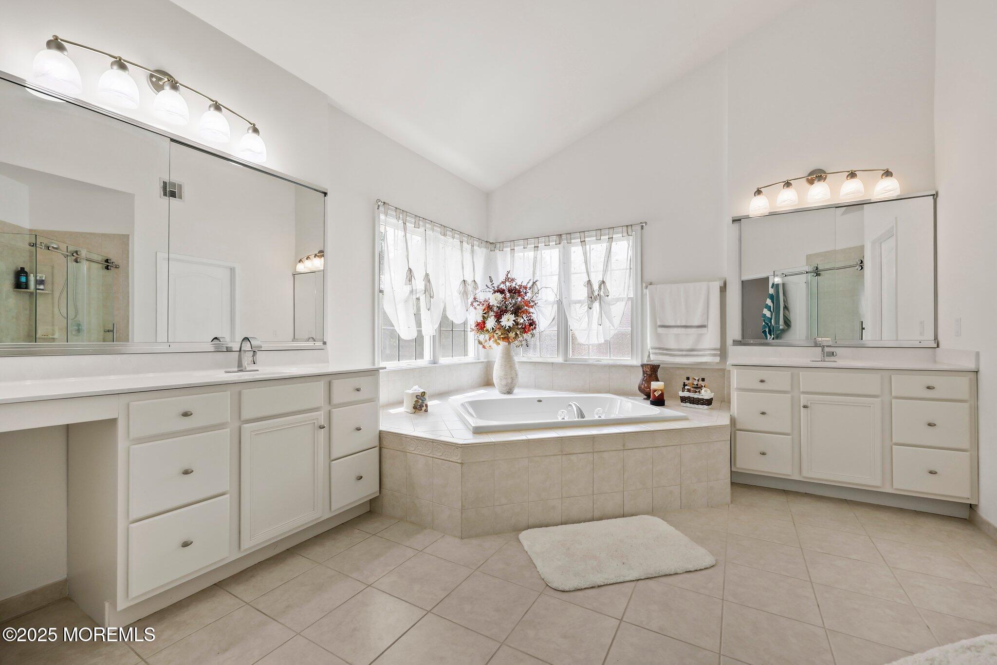 Manalapan, New Jersey, 07726, United States, 4 Bedrooms Bedrooms, ,5 BathroomsBathrooms,Residential,For Sale,1823230