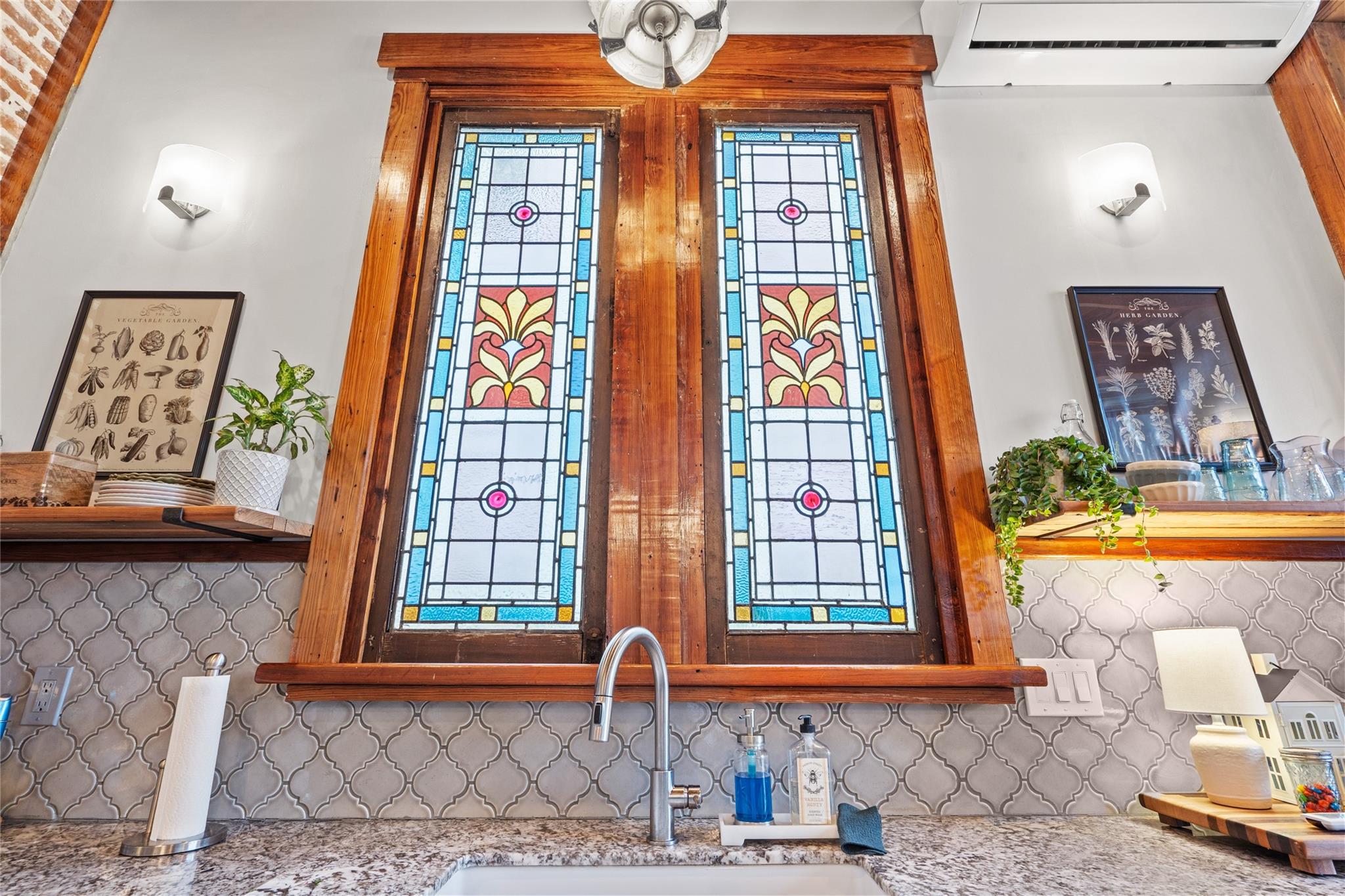 Galveston, Texas, 77550, United States, 4 Bedrooms Bedrooms, ,4 BathroomsBathrooms,Residential,For Sale,1934490