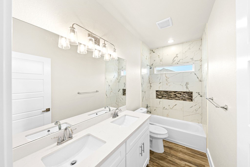 Kerrville, Texas, 78028, United States, 4 Bedrooms Bedrooms, ,3 BathroomsBathrooms,Residential,For Sale,2008788