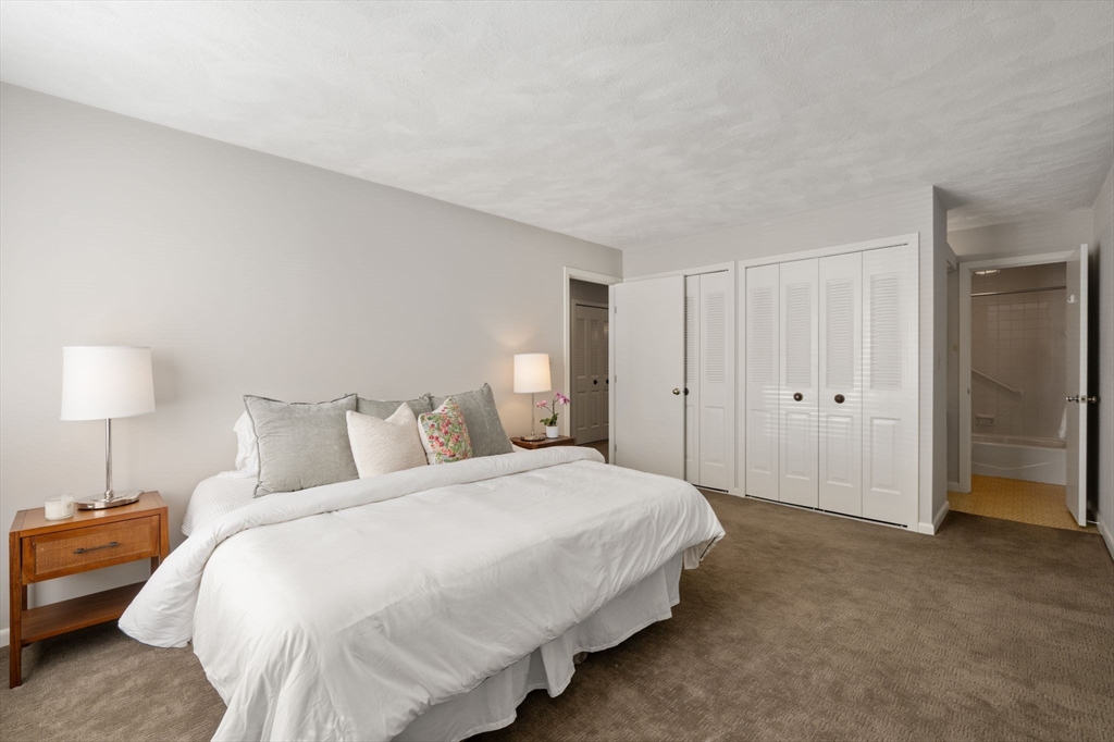 Concord, Massachusetts, 01742, United States, 2 Bedrooms Bedrooms, ,2 BathroomsBathrooms,Residential,For Sale,2000967