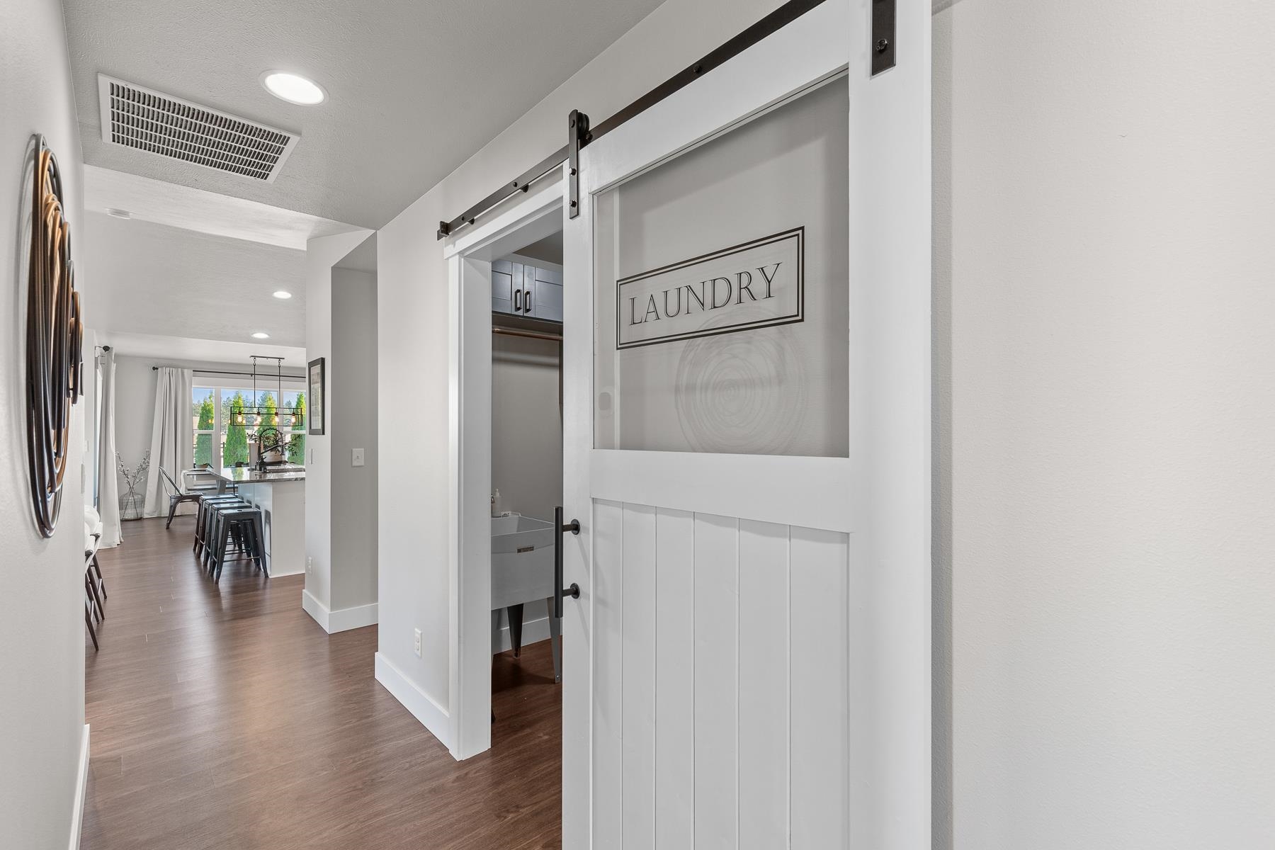 Greenacres, Washington, 99016, United States, 3 Bedrooms Bedrooms, ,2 BathroomsBathrooms,Residential,For Sale,1988561