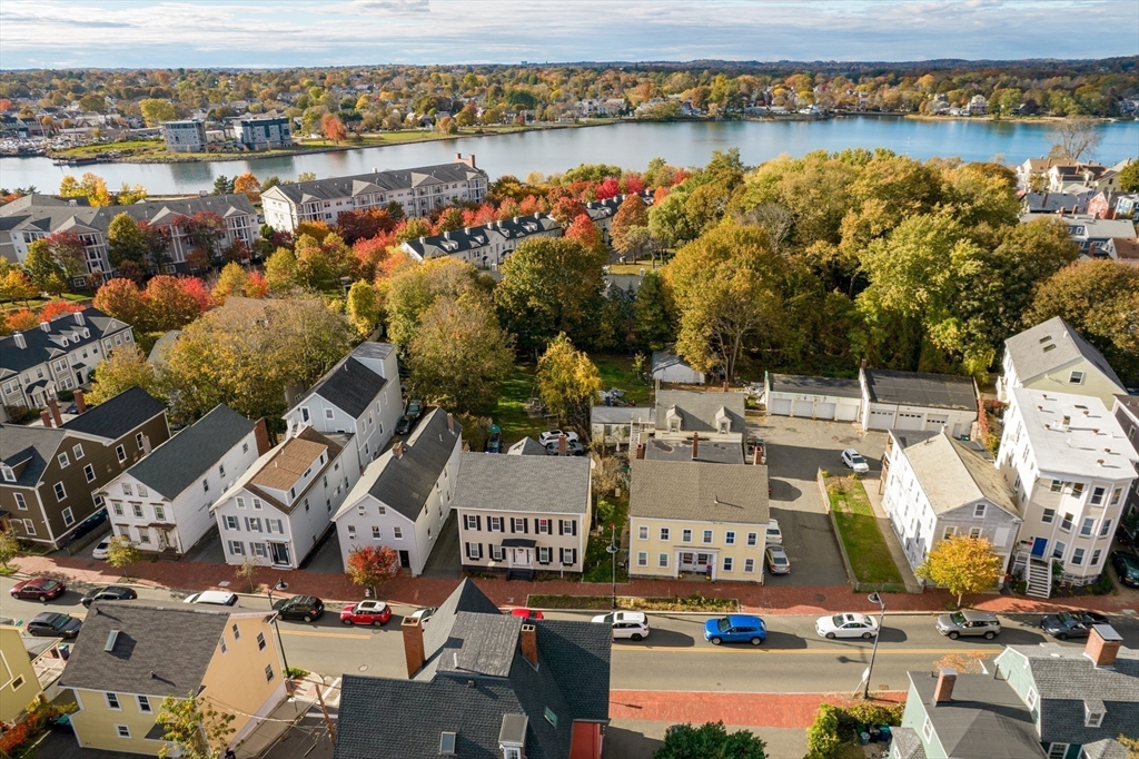 Salem, Massachusetts, 01970, United States, 3 Bedrooms Bedrooms, ,2 BathroomsBathrooms,Residential,For Sale,1990953