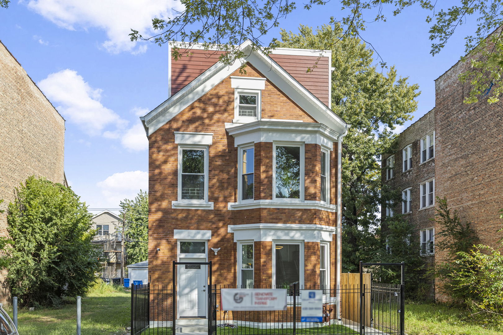 Chicago, Illinois, 60623, United States, 6 Bedrooms Bedrooms, ,Residential,For Sale,1958616