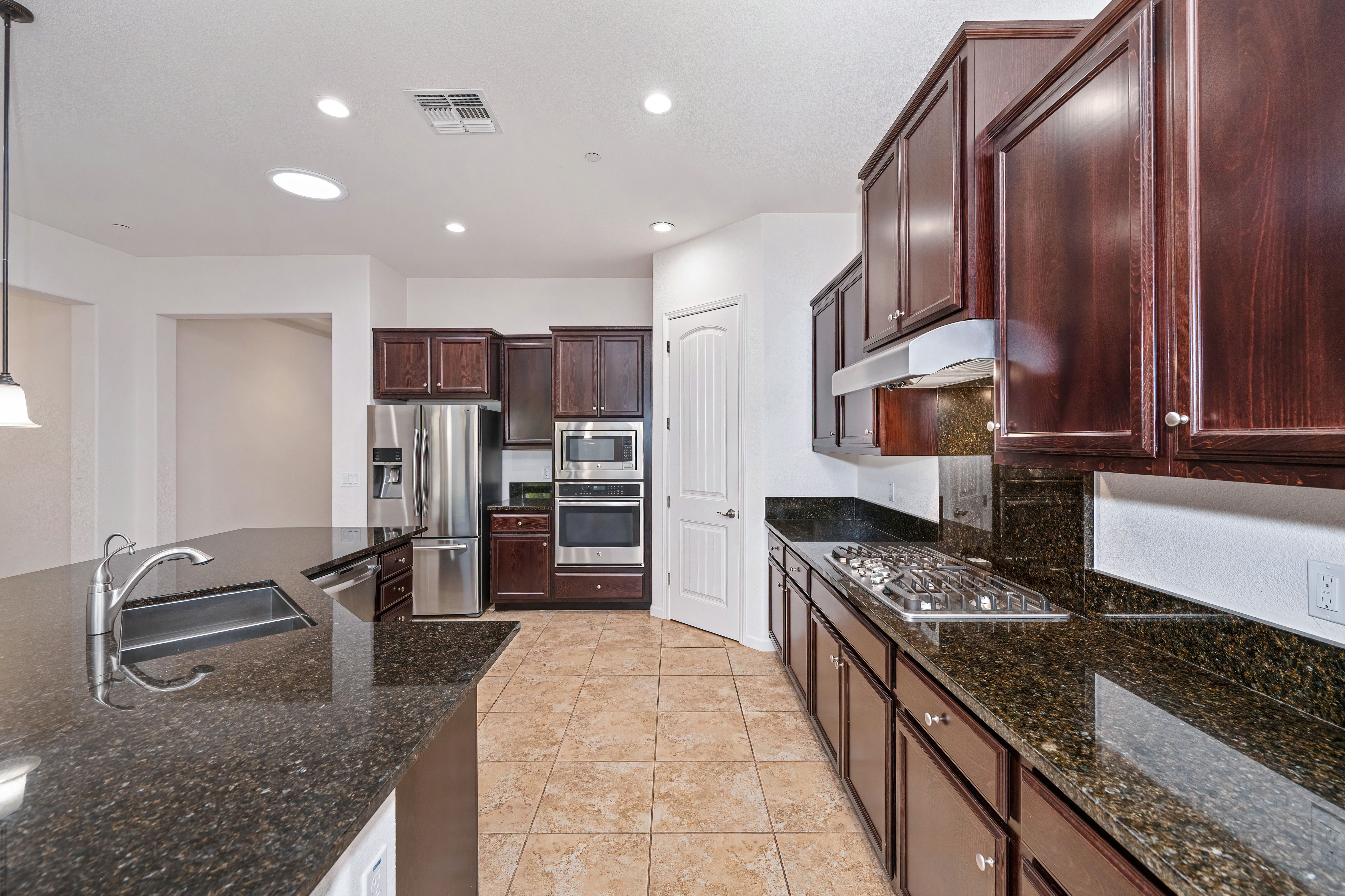  3911 Don River Lane, Sacramento, CA 95834 - 物件實景