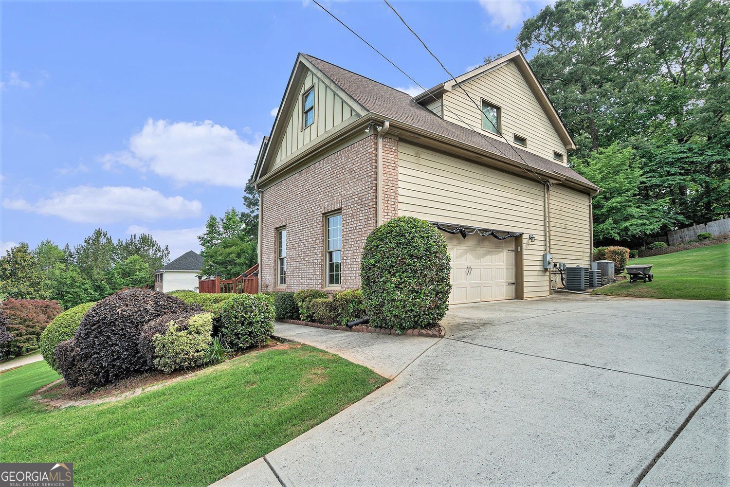Snellville, Georgia, 30039, United States, 4 Bedrooms Bedrooms, ,5 BathroomsBathrooms,Residential,For Sale,1905137