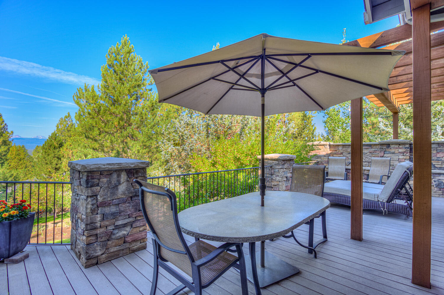 Bend, Oregon, 97703, United States, 4 Bedrooms Bedrooms, ,5 BathroomsBathrooms,Residential,For Sale,1979123