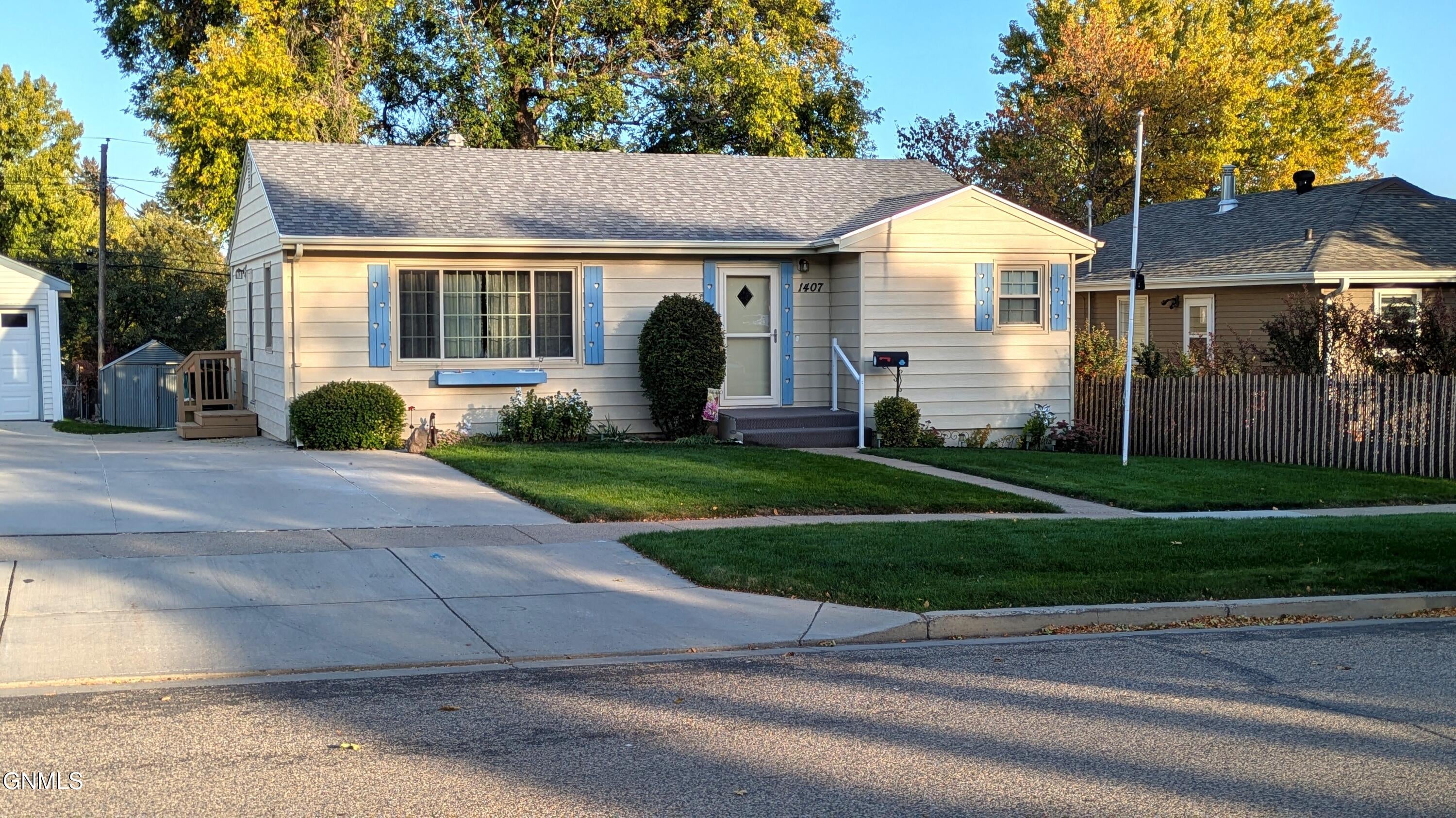 15th St, Bismarck, ND 58501 #1