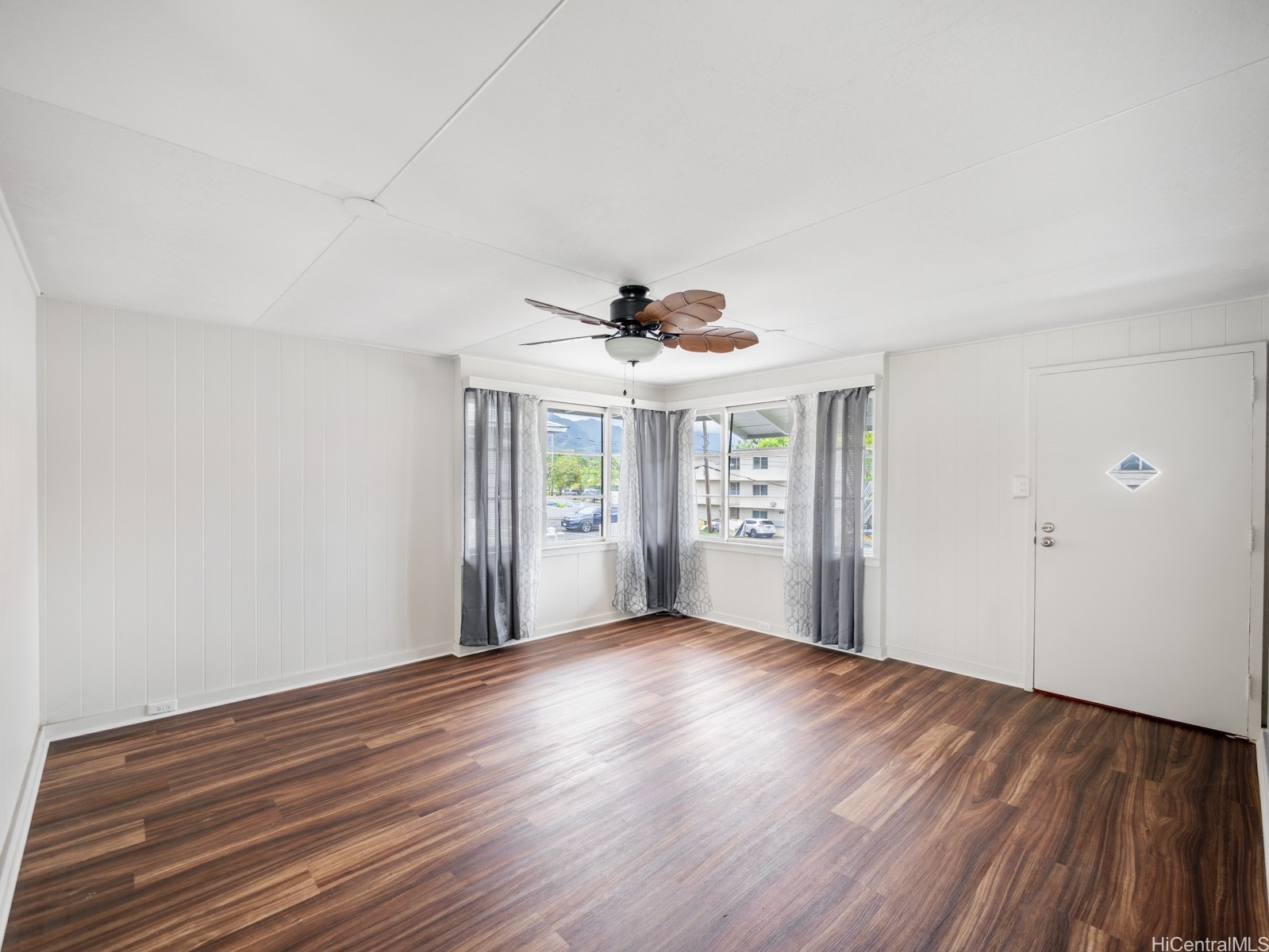 Kaneohe, Hawaii, 96744, United States, 5 Bedrooms Bedrooms, ,2 BathroomsBathrooms,Residential,For Sale,1999121