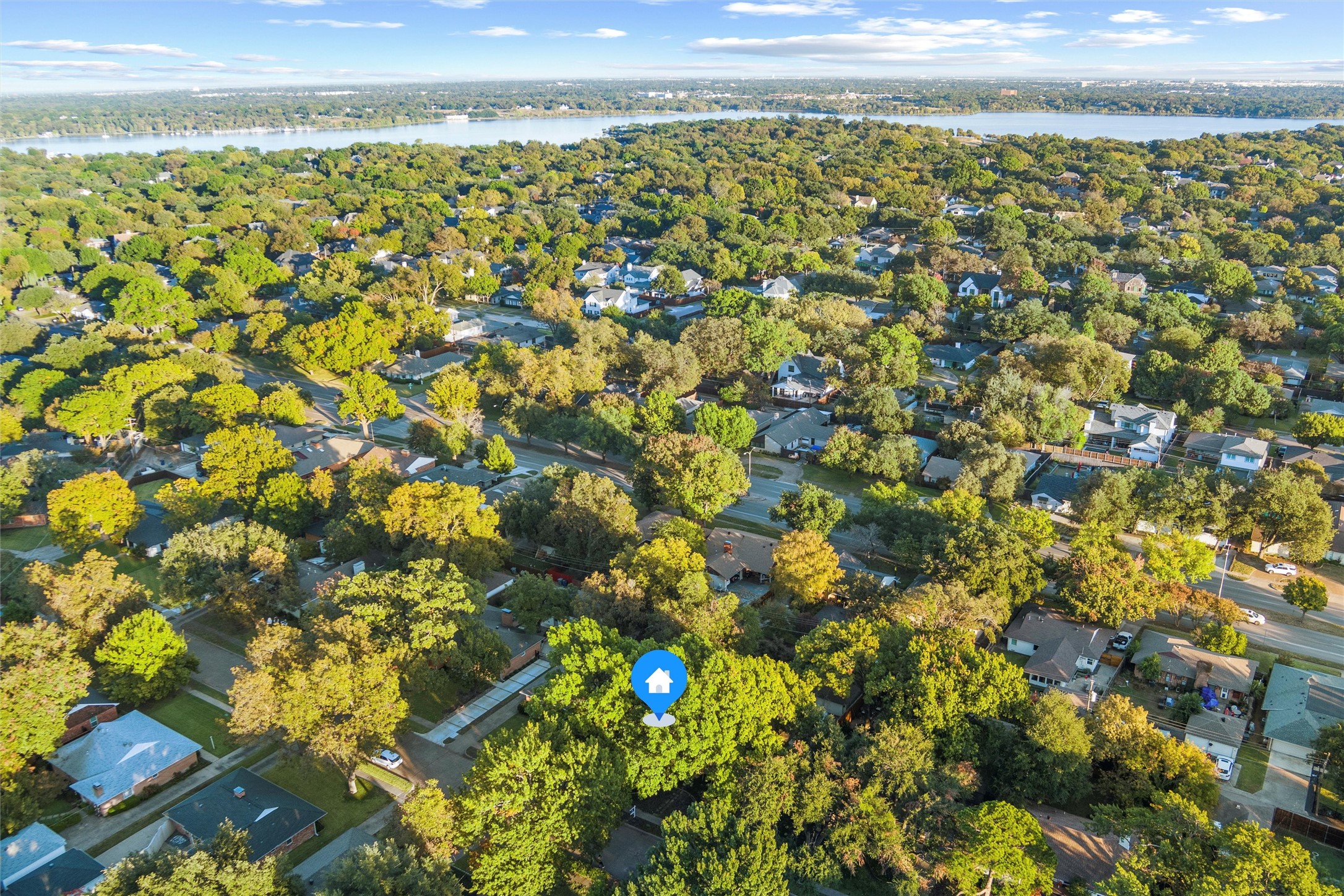 Dallas, Texas, 75214, United States, 3 Bedrooms Bedrooms, ,2 BathroomsBathrooms,Residential,For Sale,1989303