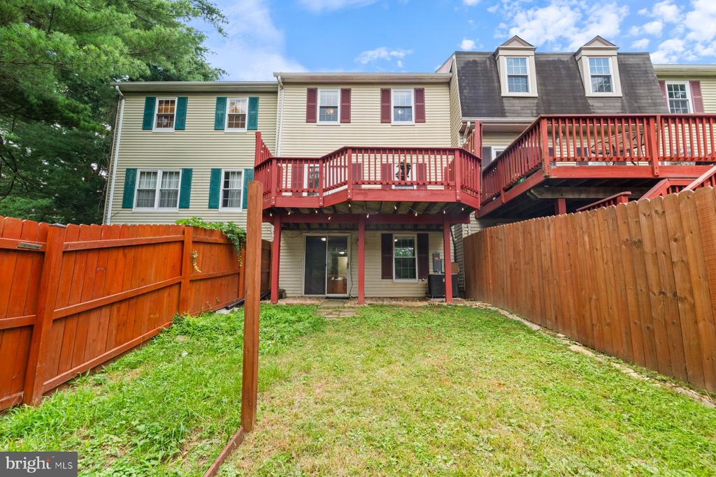 Rockville, Maryland, 20852, United States, 4 Bedrooms Bedrooms, ,4 BathroomsBathrooms,Residential,For Sale,1916260