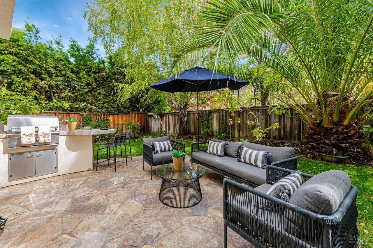 Novato, California, 94949, United States, 5 Bedrooms Bedrooms, ,3 BathroomsBathrooms,Residential,For Sale,1941742