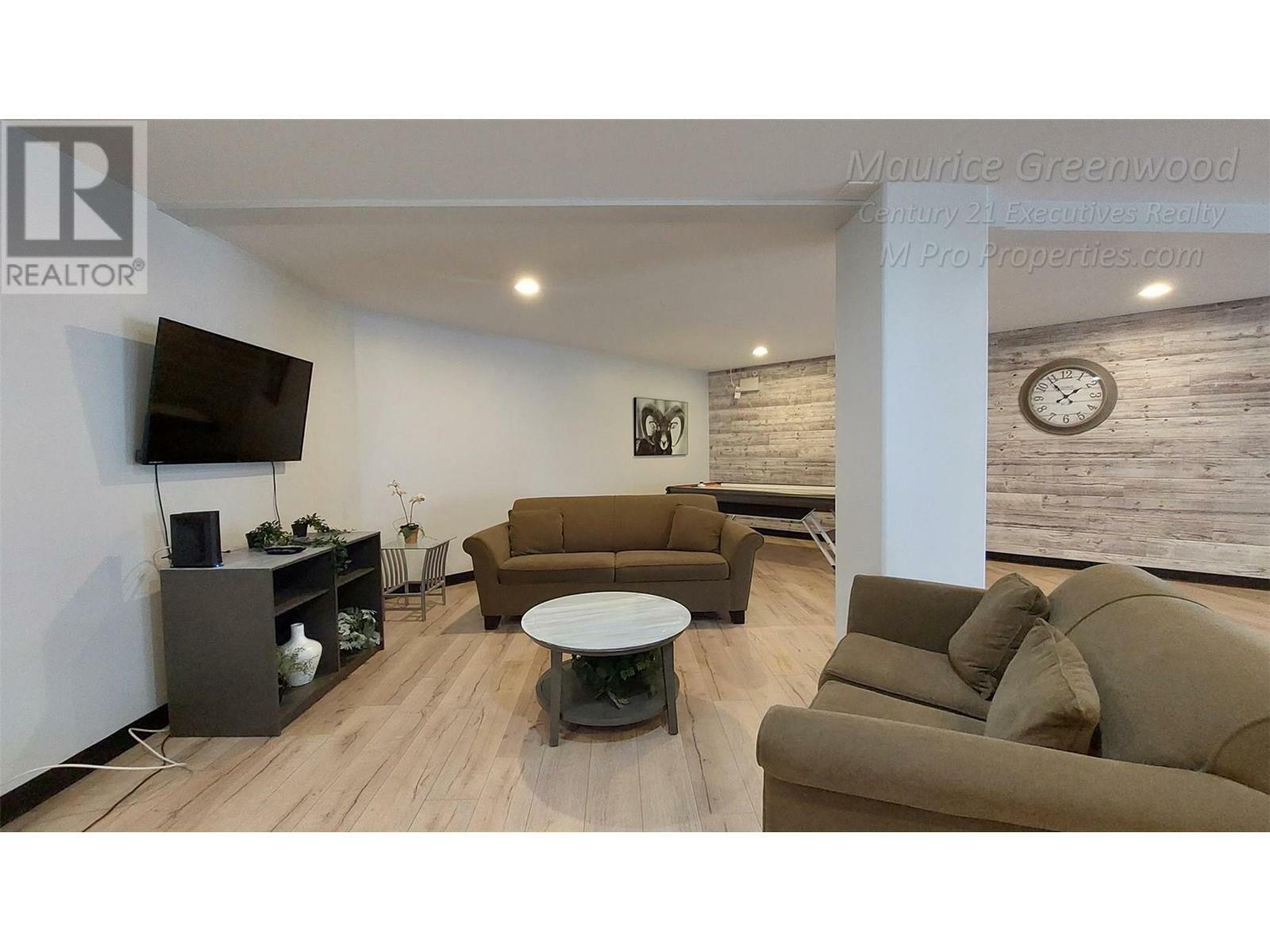 KELOWNA, British Columbia, V1Z 3R8, CA, 3 Bedrooms Bedrooms, ,2 BathroomsBathrooms,Residential,For Sale,1836917