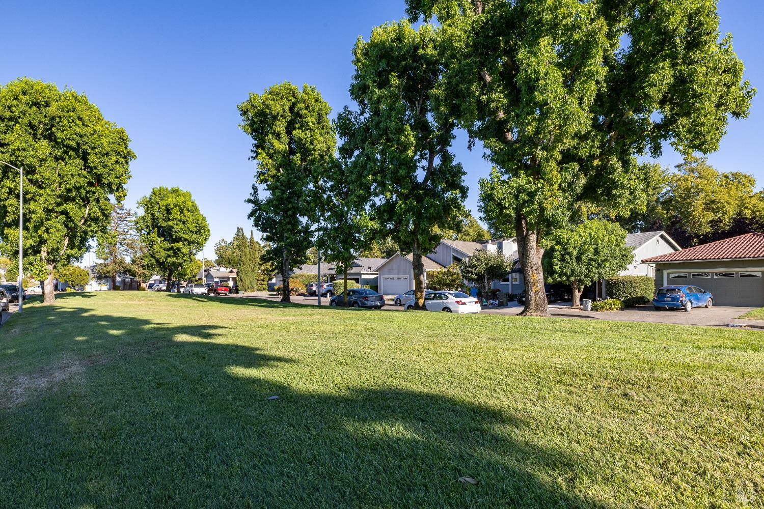 Santa Rosa, California, 95401, United States, 3 Bedrooms Bedrooms, ,2 BathroomsBathrooms,Residential,For Sale,1924972