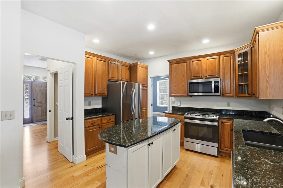 Washington Twp, Ohio, 45458, United States, 4 Bedrooms Bedrooms, ,4 BathroomsBathrooms,Residential,For Sale,2003269