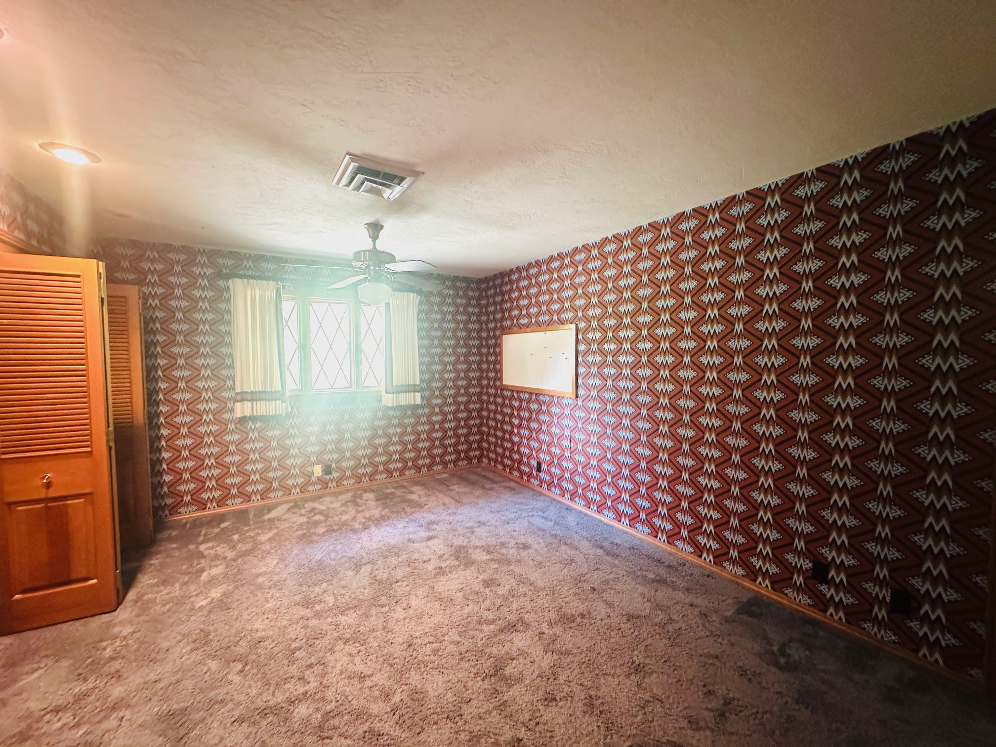 Enid, Oklahoma, 73703, United States, 5 Bedrooms Bedrooms, ,5 BathroomsBathrooms,Residential,For Sale,1981686