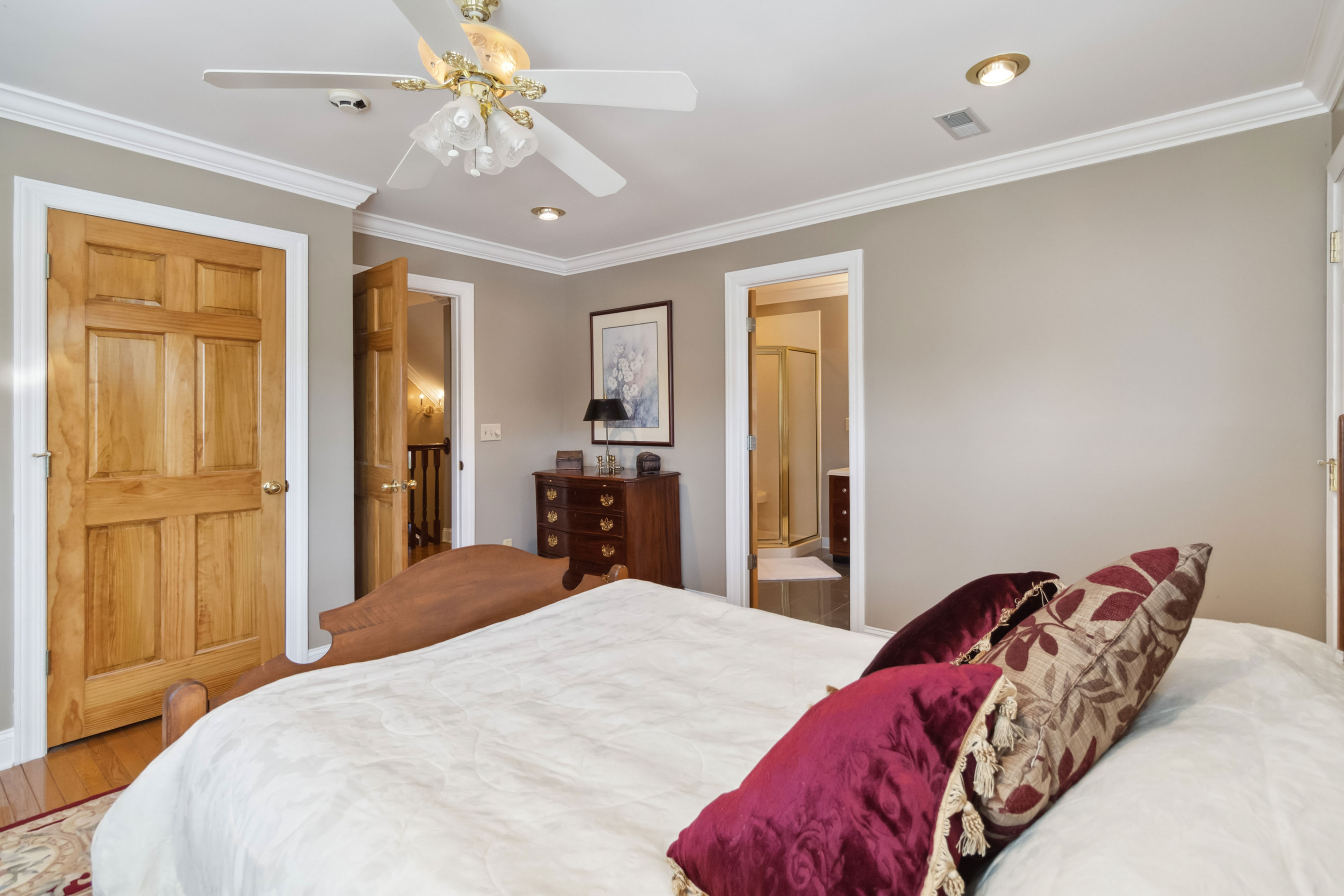 Corbin, Kentucky, 40701, United States, 10 Bedrooms Bedrooms, ,10 BathroomsBathrooms,Residential,For Sale,2045209