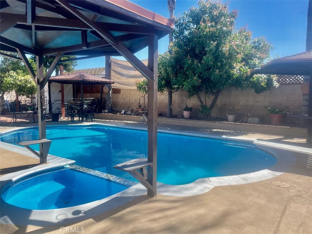 Ontario, California, 91761, United States, 4 Bedrooms Bedrooms, ,3 BathroomsBathrooms,Residential,For Sale,2009080