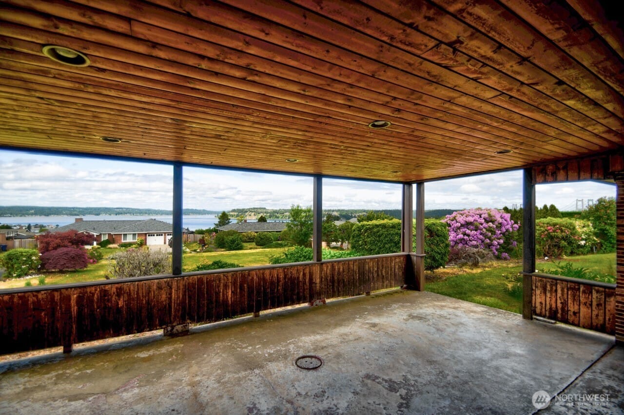 Tacoma, Washington, 98465, United States, 3 Bedrooms Bedrooms, ,2 BathroomsBathrooms,Residential,For Sale,1829131