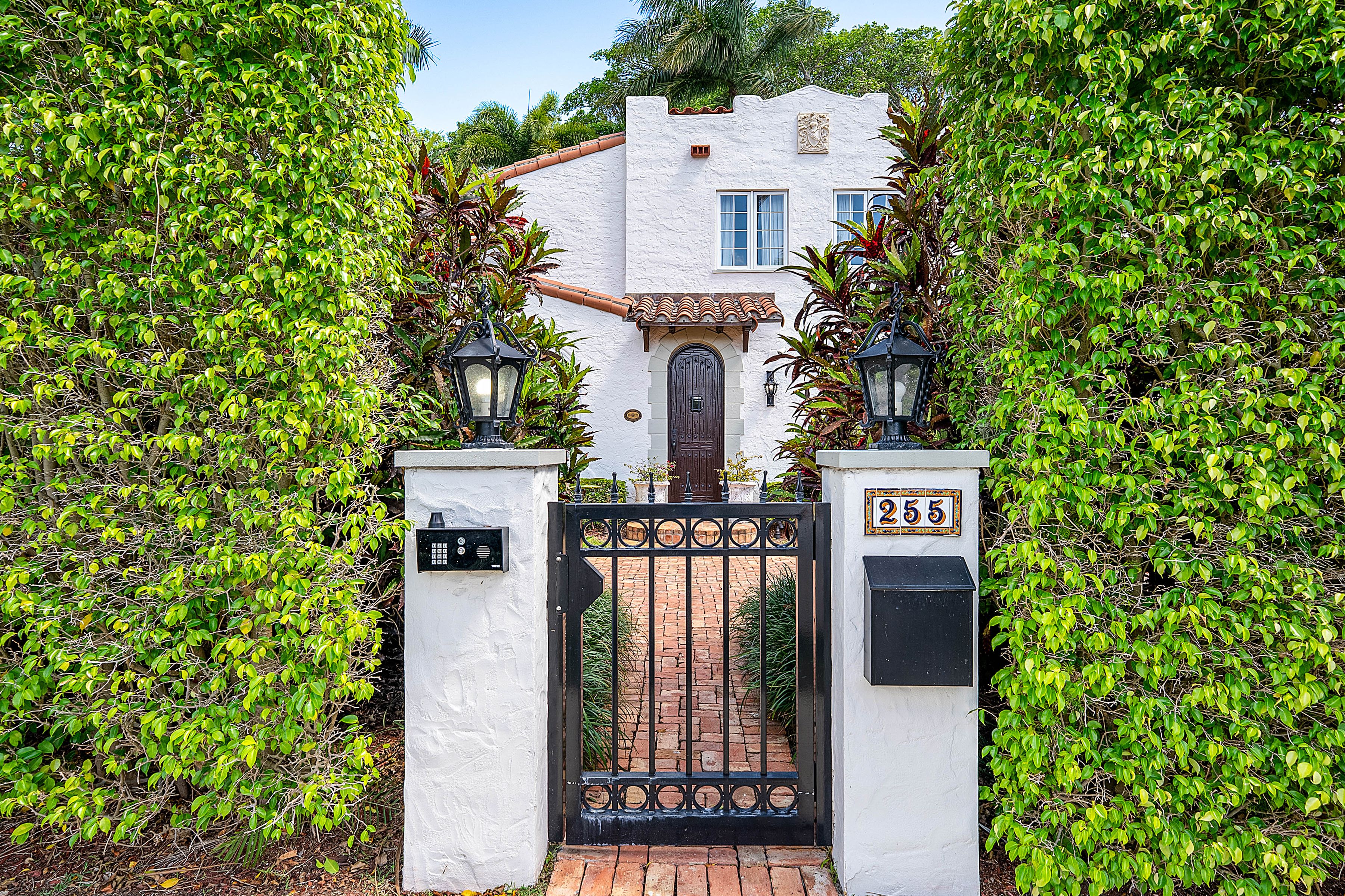  255 Cordova Road - 物件實景