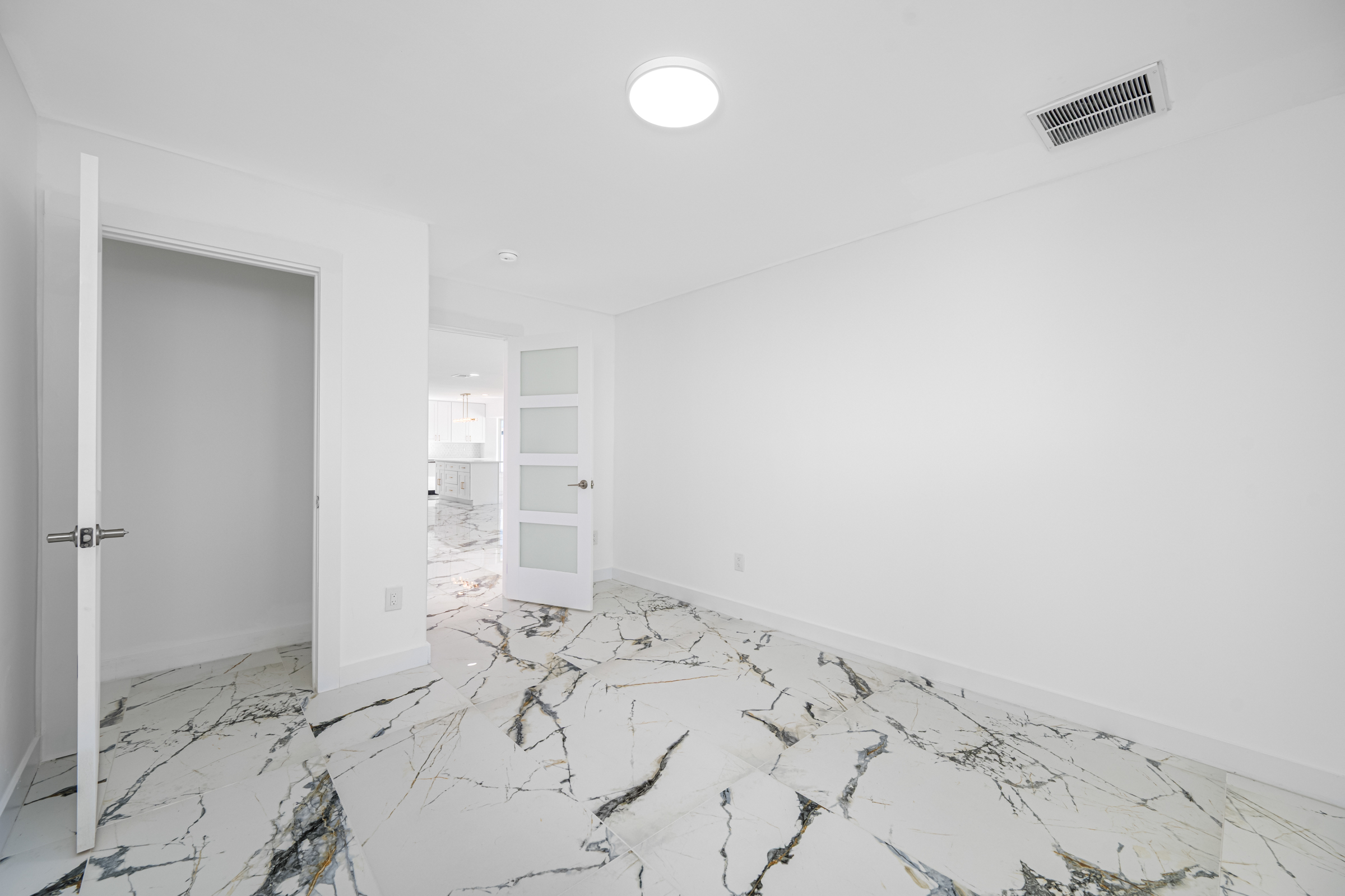 Treasure Island, Florida, 33706, United States, 3 Bedrooms Bedrooms, ,2 BathroomsBathrooms,Residential,For Sale,1990386