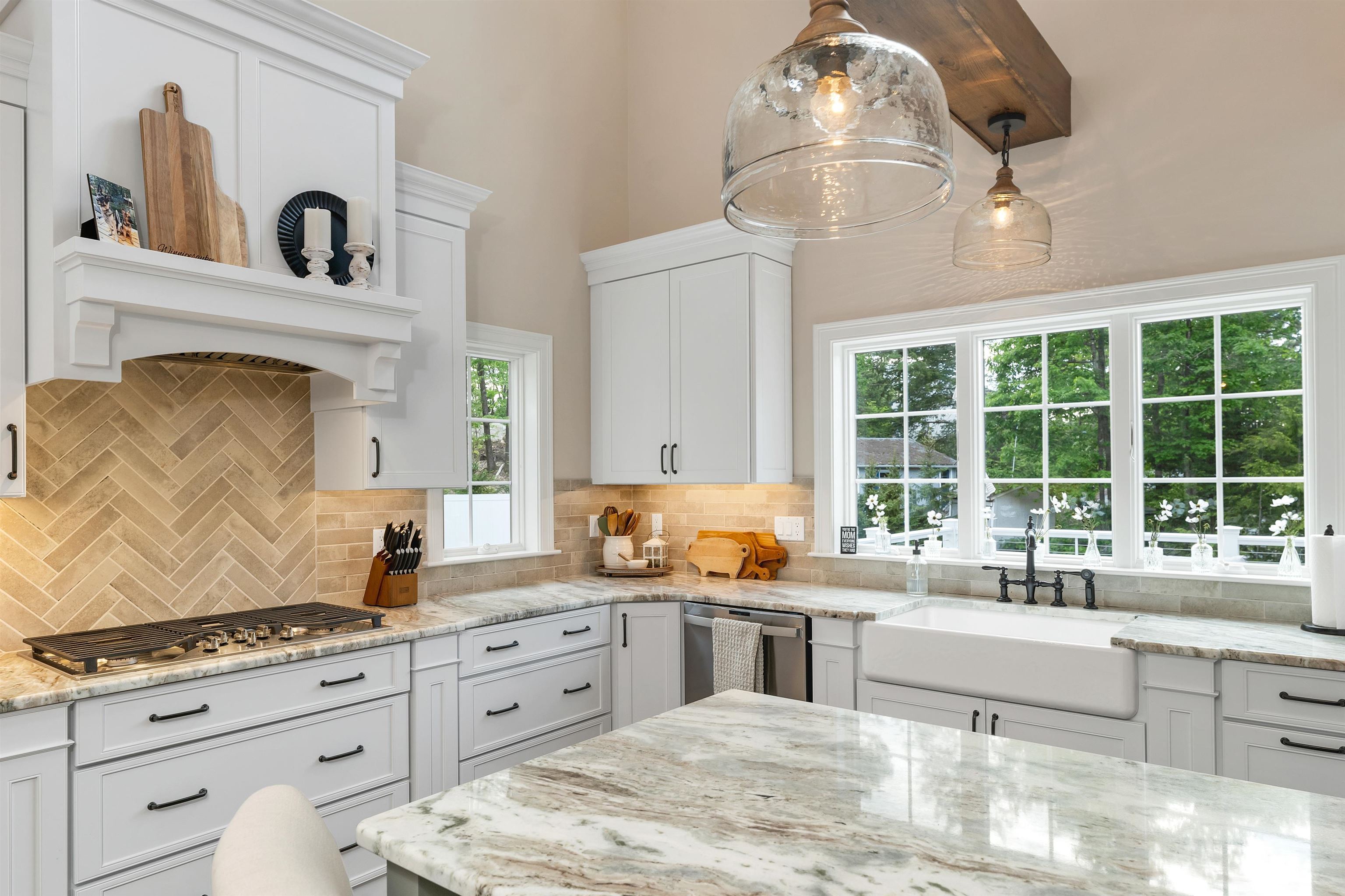 Meredith, New Hampshire, 03253, United States, 6 Bedrooms Bedrooms, ,4 BathroomsBathrooms,Residential,For Sale,1828401