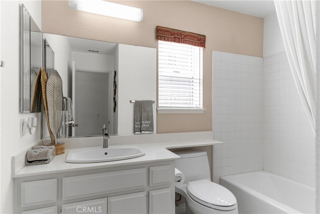 Upland, California, 91784, United States, 3 Bedrooms Bedrooms, ,1 BathroomBathrooms,Residential,For Sale,1899401