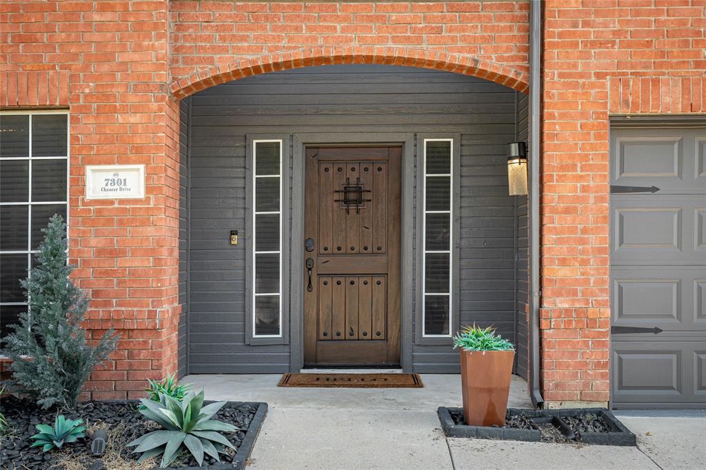 Denton, Texas, 76210, United States, 5 Bedrooms Bedrooms, ,3 BathroomsBathrooms,Residential,For Sale,1972740