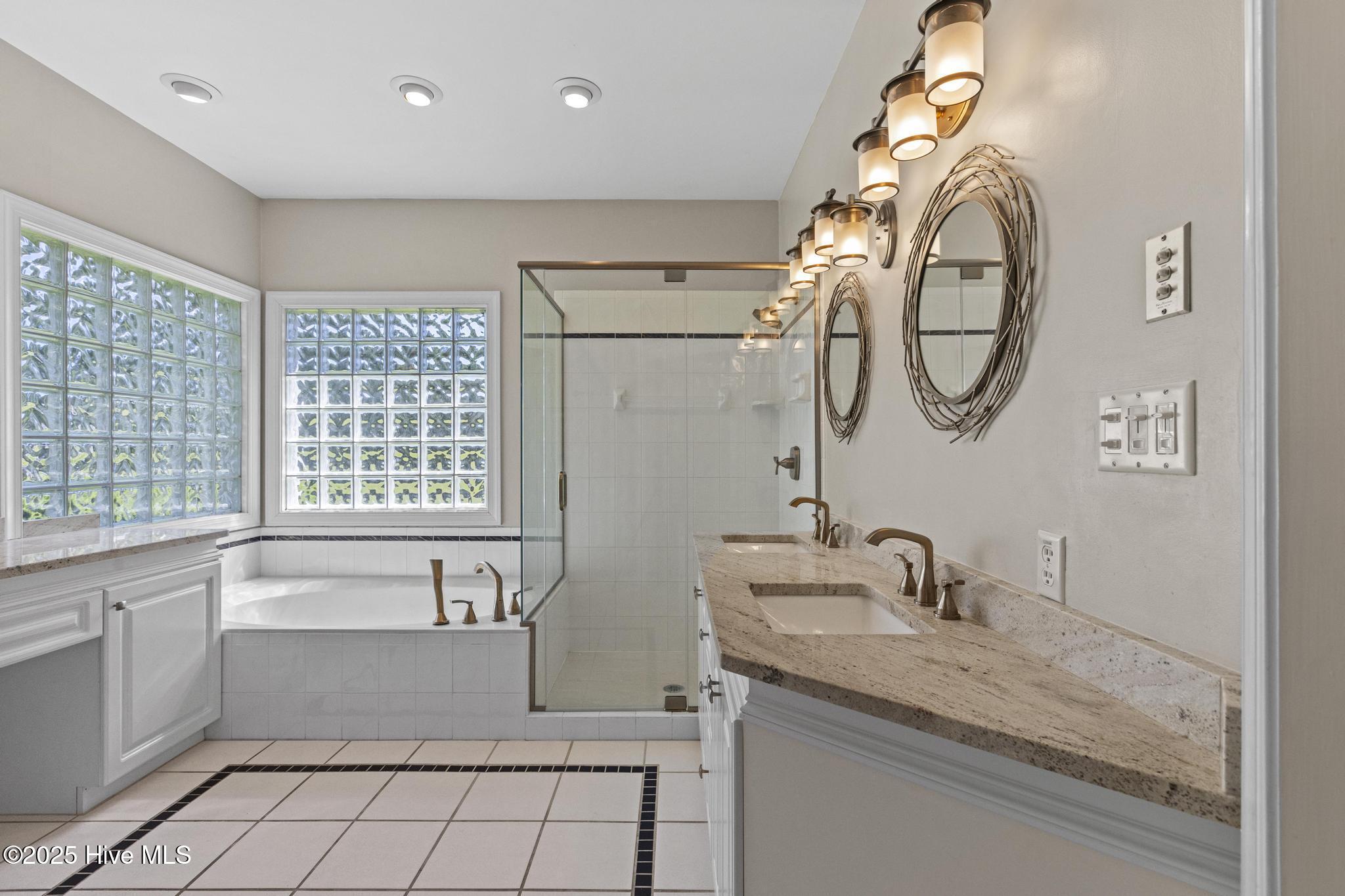 Jacksonville, North Carolina, 28540, United States, 4 Bedrooms Bedrooms, ,5 BathroomsBathrooms,Residential,For Sale,1944565