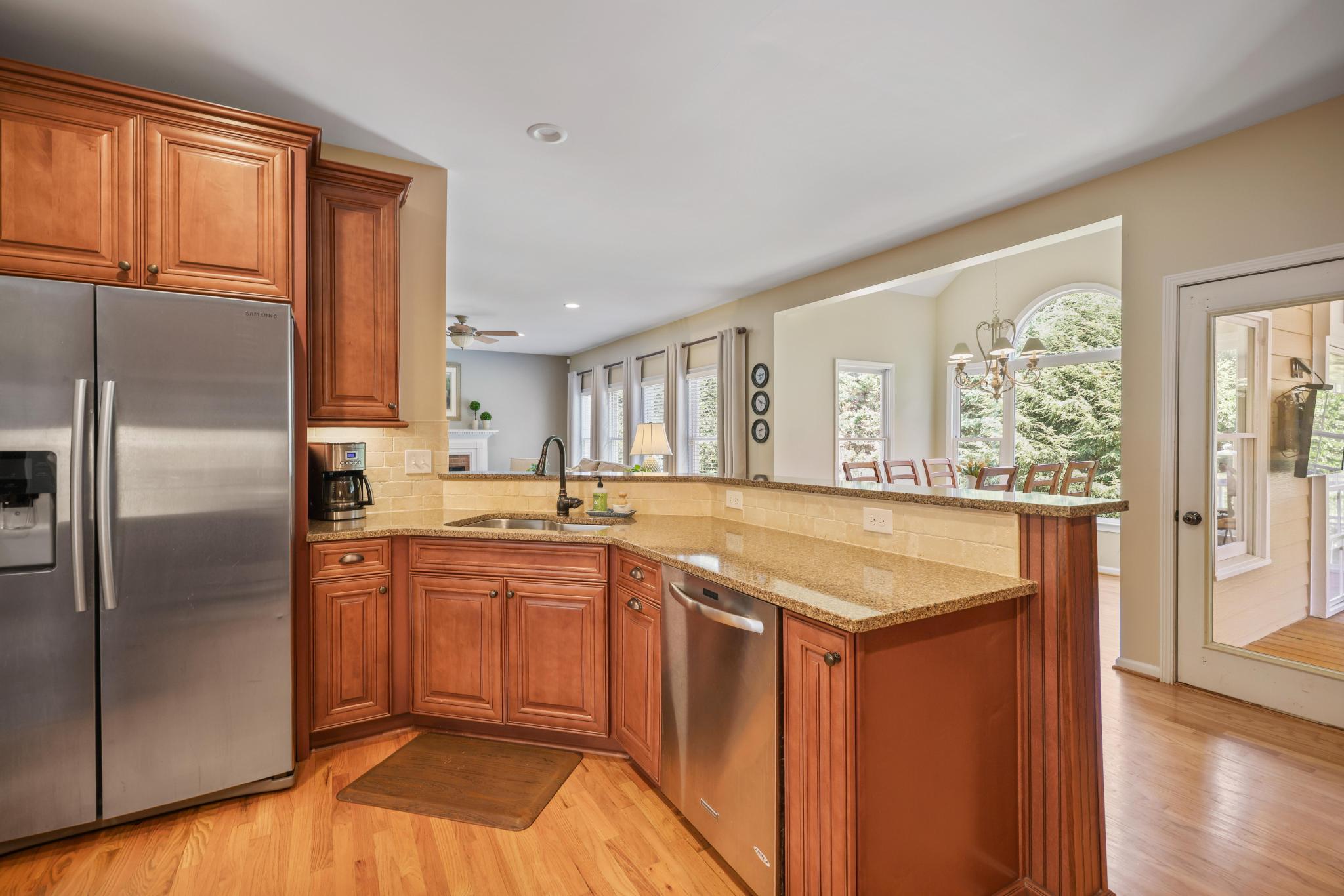  Beautifully Maintained Home in Established Burnt Hickory Pointe - 物件實景