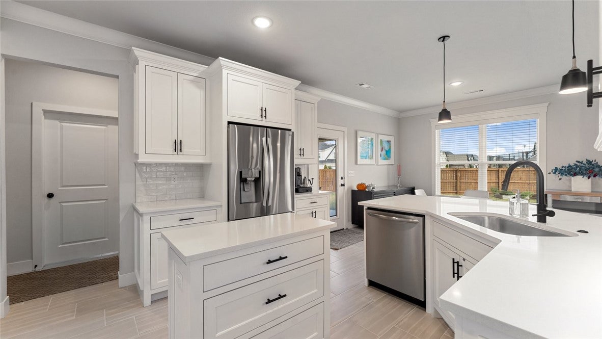 Bentonville, Arkansas, 72713, United States, 4 Bedrooms Bedrooms, ,3 BathroomsBathrooms,Residential,For Sale,1989403