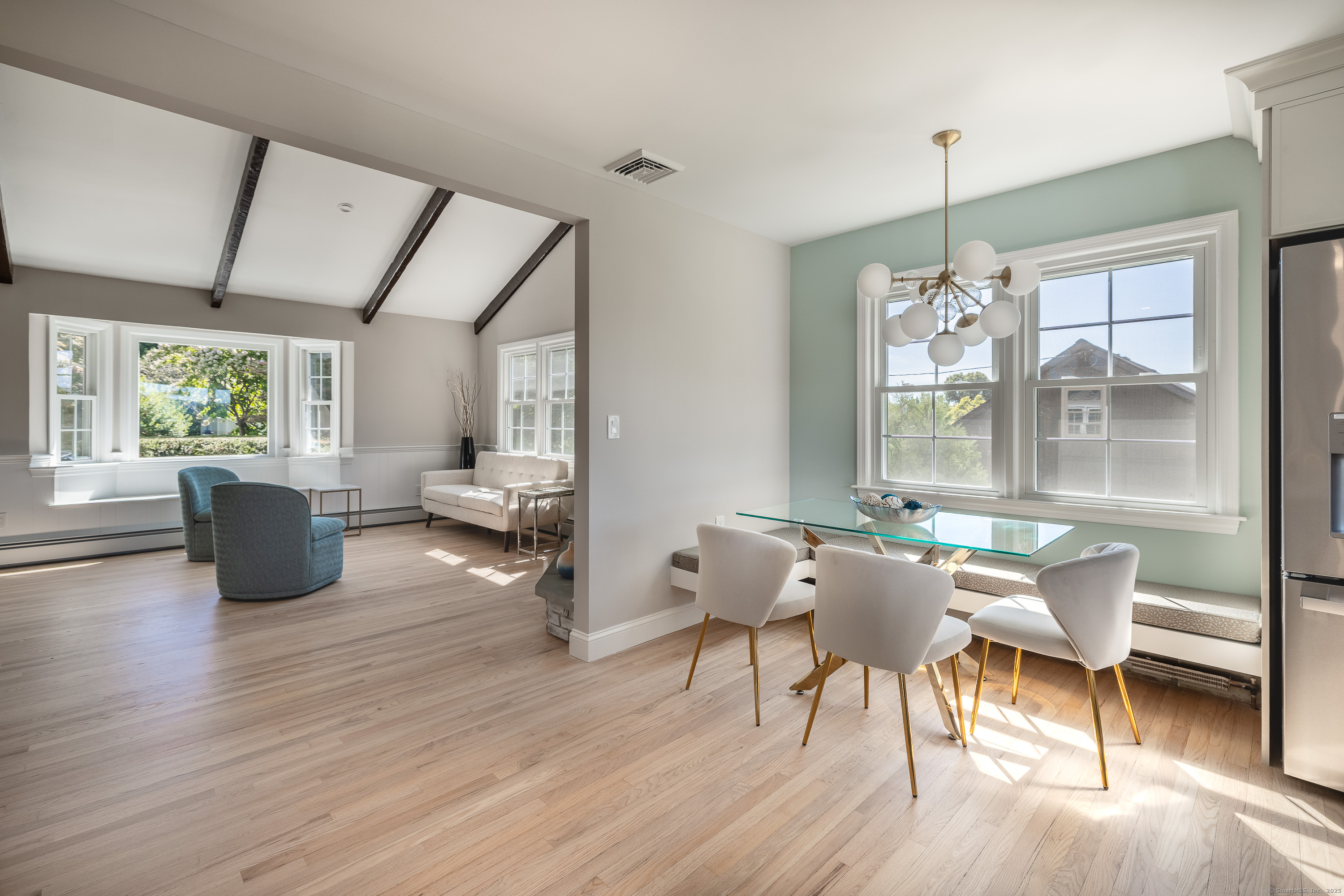 Brookfield, Connecticut, 06804, United States, 3 Bedrooms Bedrooms, ,4 BathroomsBathrooms,Residential,For Sale,1940398