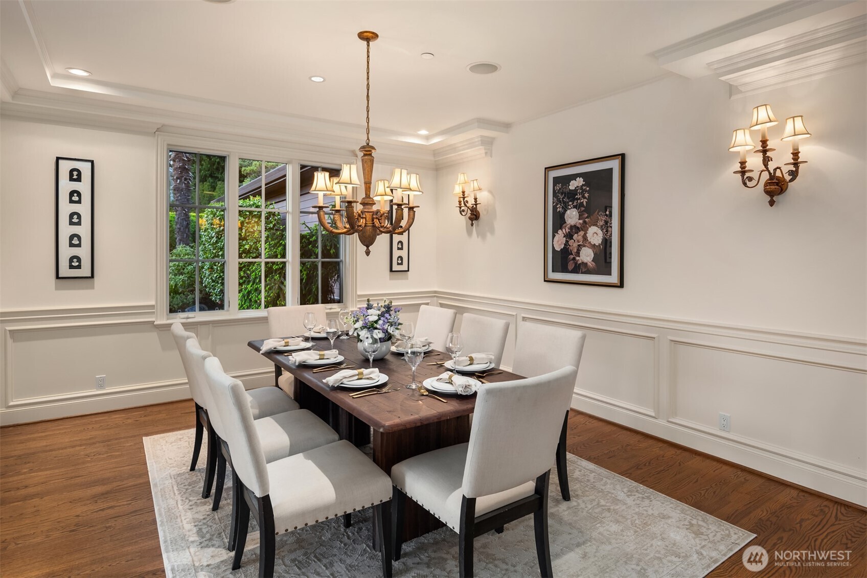 Clyde Hill, Washington, 98004, United States, 4 Bedrooms Bedrooms, ,4 BathroomsBathrooms,Residential,For Sale,1805060