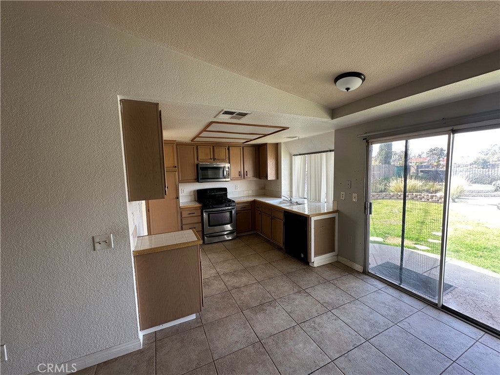 Moreno Valley, California, 92557, United States, 3 Bedrooms Bedrooms, ,2 BathroomsBathrooms,Residential,For Sale,1691459