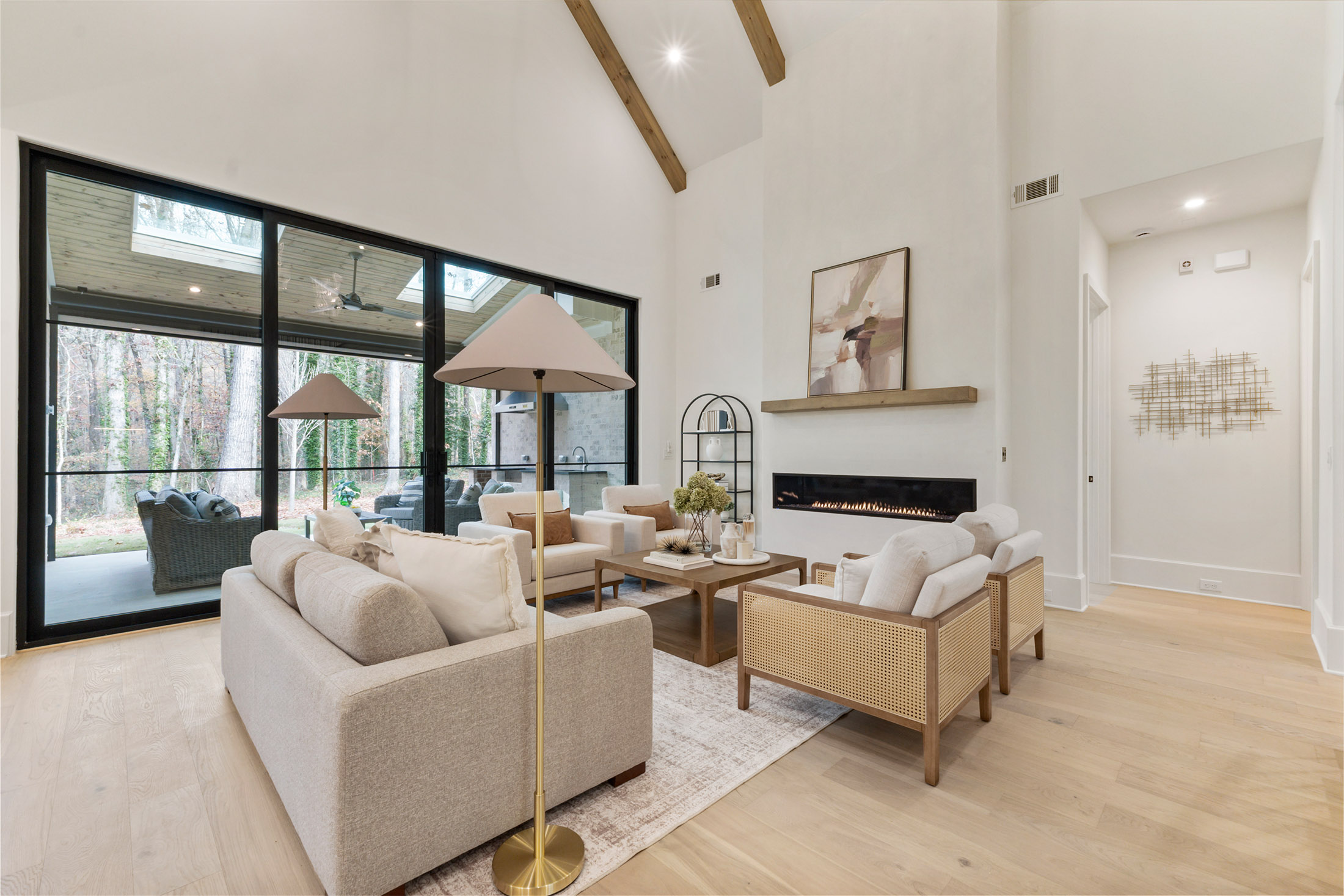  The Epitome of Alpharetta Luxury: Transitional Masterpiece in Garden District - 物件實景