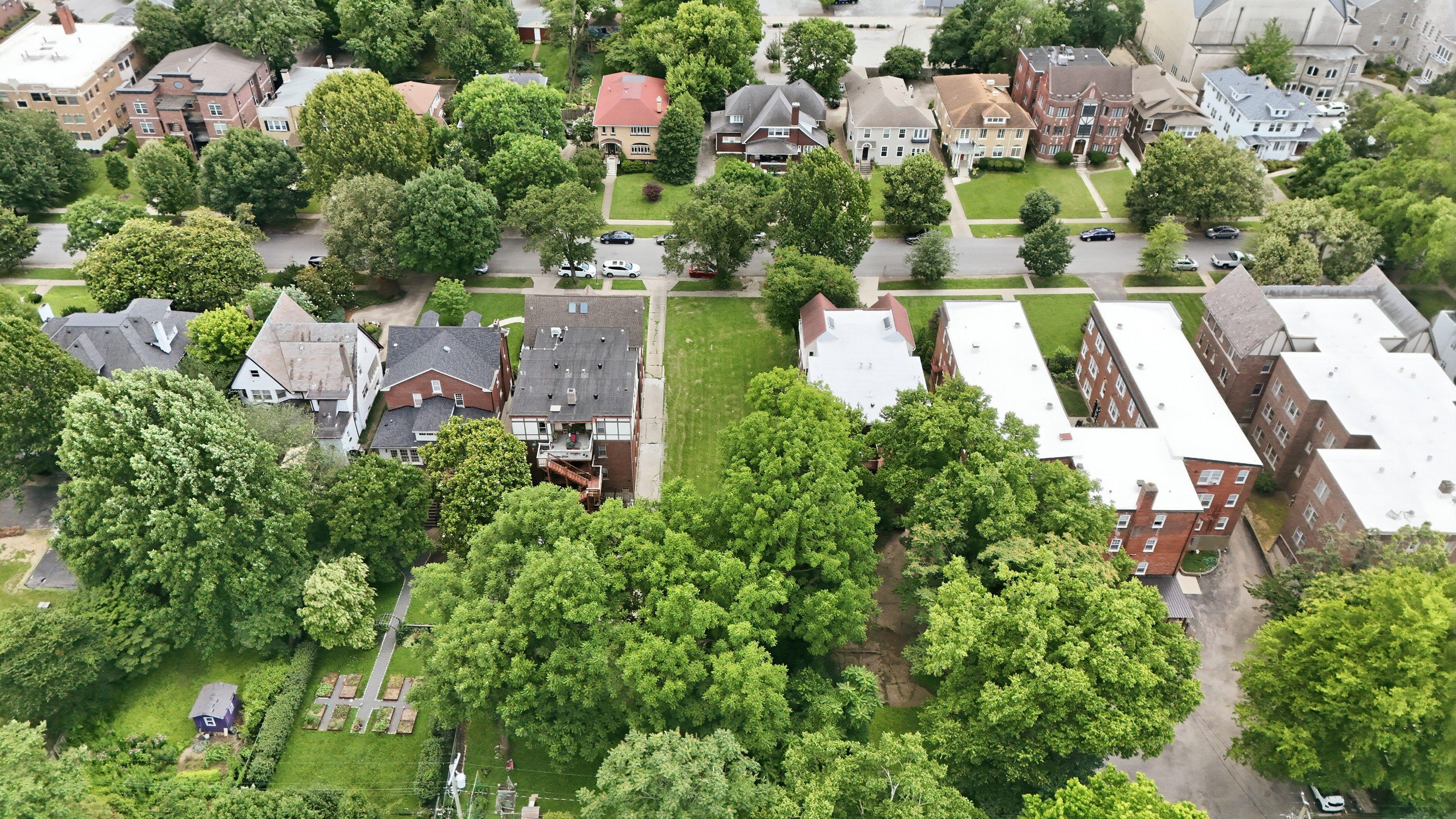  2055 Douglass Boulevard, Louisville, KY 40205 - 物件實景