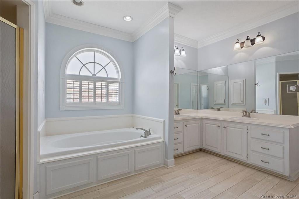 Lake Charles, Louisiana, 70605, United States, 5 Bedrooms Bedrooms, ,3 BathroomsBathrooms,Residential,For Sale,1975984