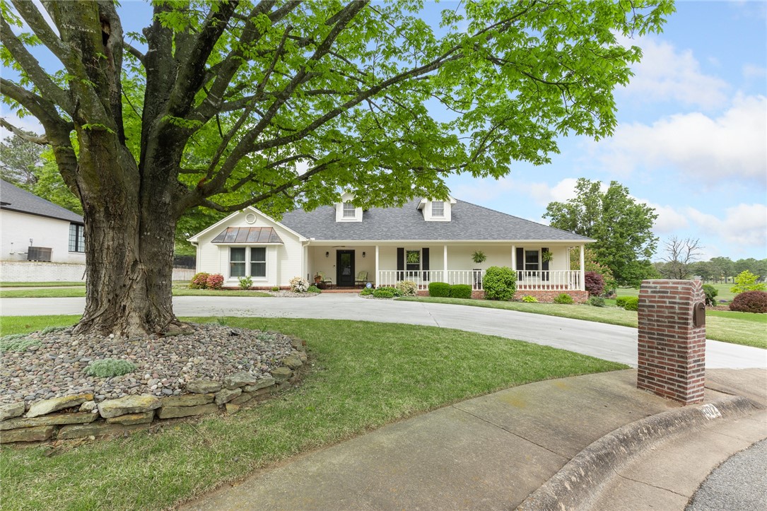 Springdale, Arkansas, 72764, United States, 4 Bedrooms Bedrooms, ,3 BathroomsBathrooms,Residential,For Sale,1804619