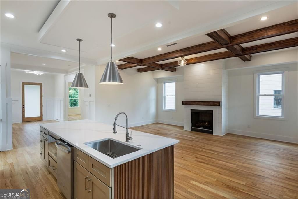 Avondale Estates, Georgia, 30002, United States, 5 Bedrooms Bedrooms, ,5 BathroomsBathrooms,Residential,For Sale,1904191