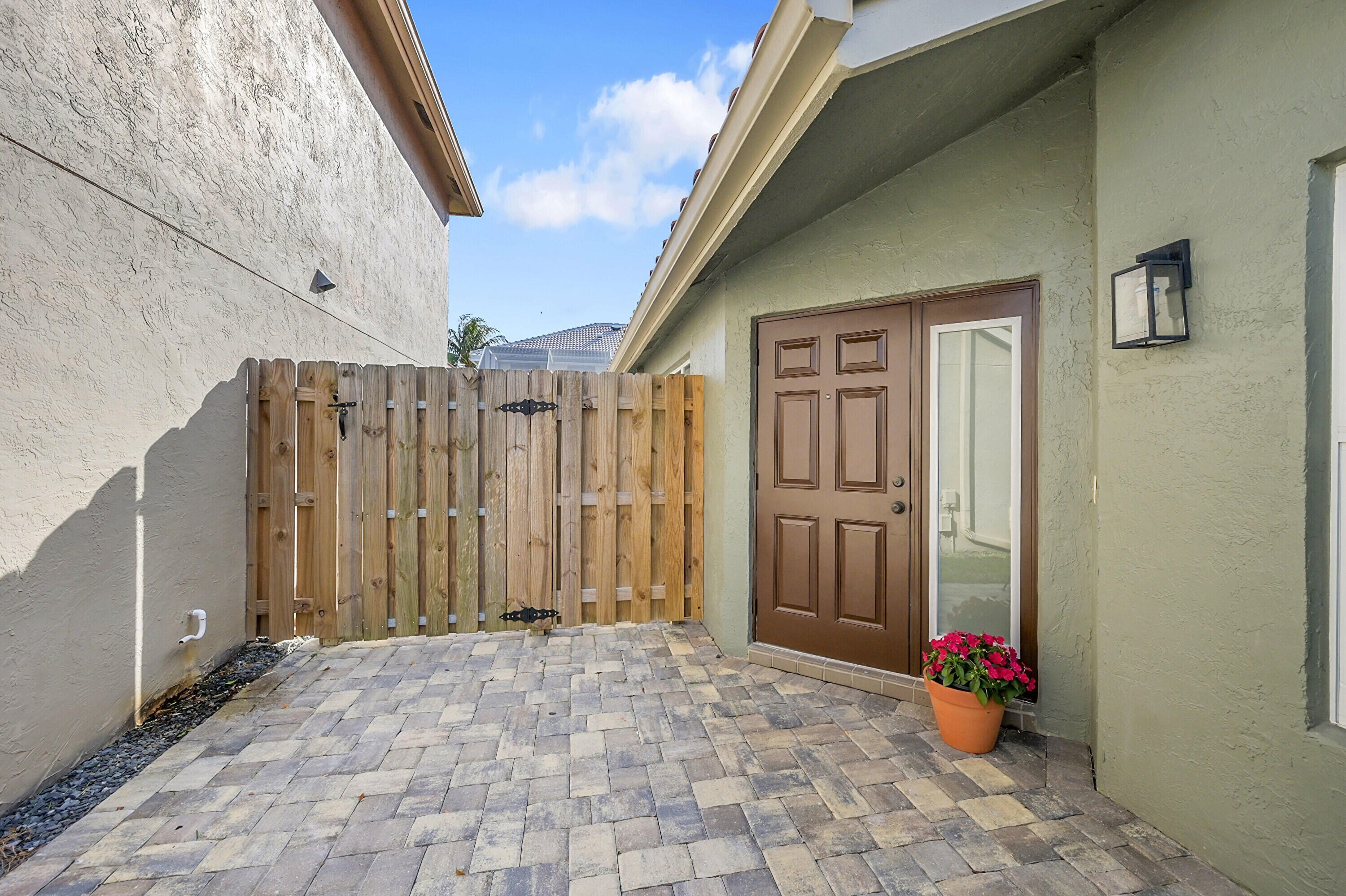 Boca Raton, Florida, 33428, United States, 3 Bedrooms Bedrooms, ,2 BathroomsBathrooms,Residential,For Sale,1989899