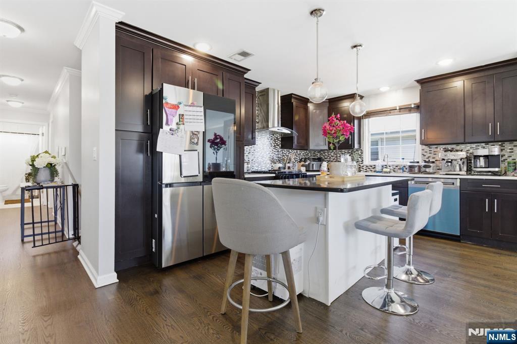 Kearny, New Jersey, 07032, United States, 6 Bedrooms Bedrooms, ,5 BathroomsBathrooms,Residential,For Sale,2032310