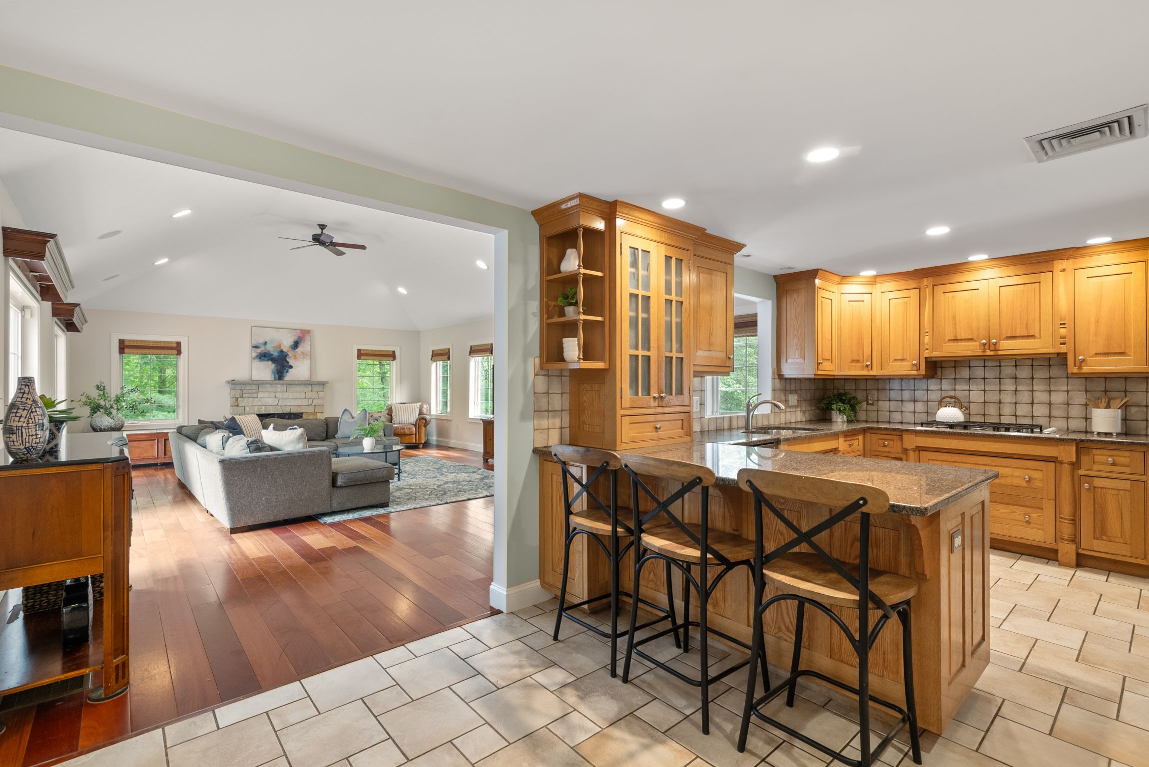  14 Harnden Road, Foxboro, MA, 02035 - 物件實景