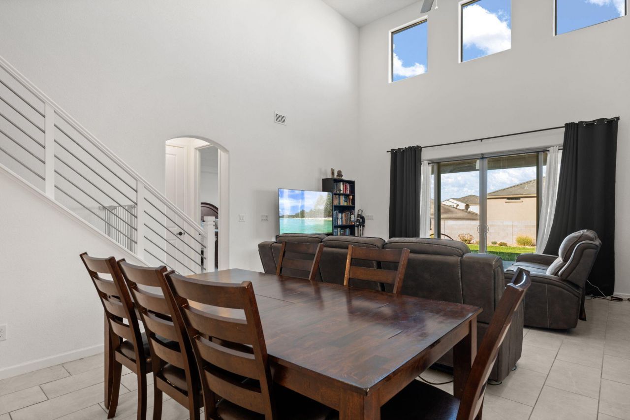 Albuquerque, New Mexico, 87120, United States, 4 Bedrooms Bedrooms, ,3 BathroomsBathrooms,Residential,For Sale,1958873