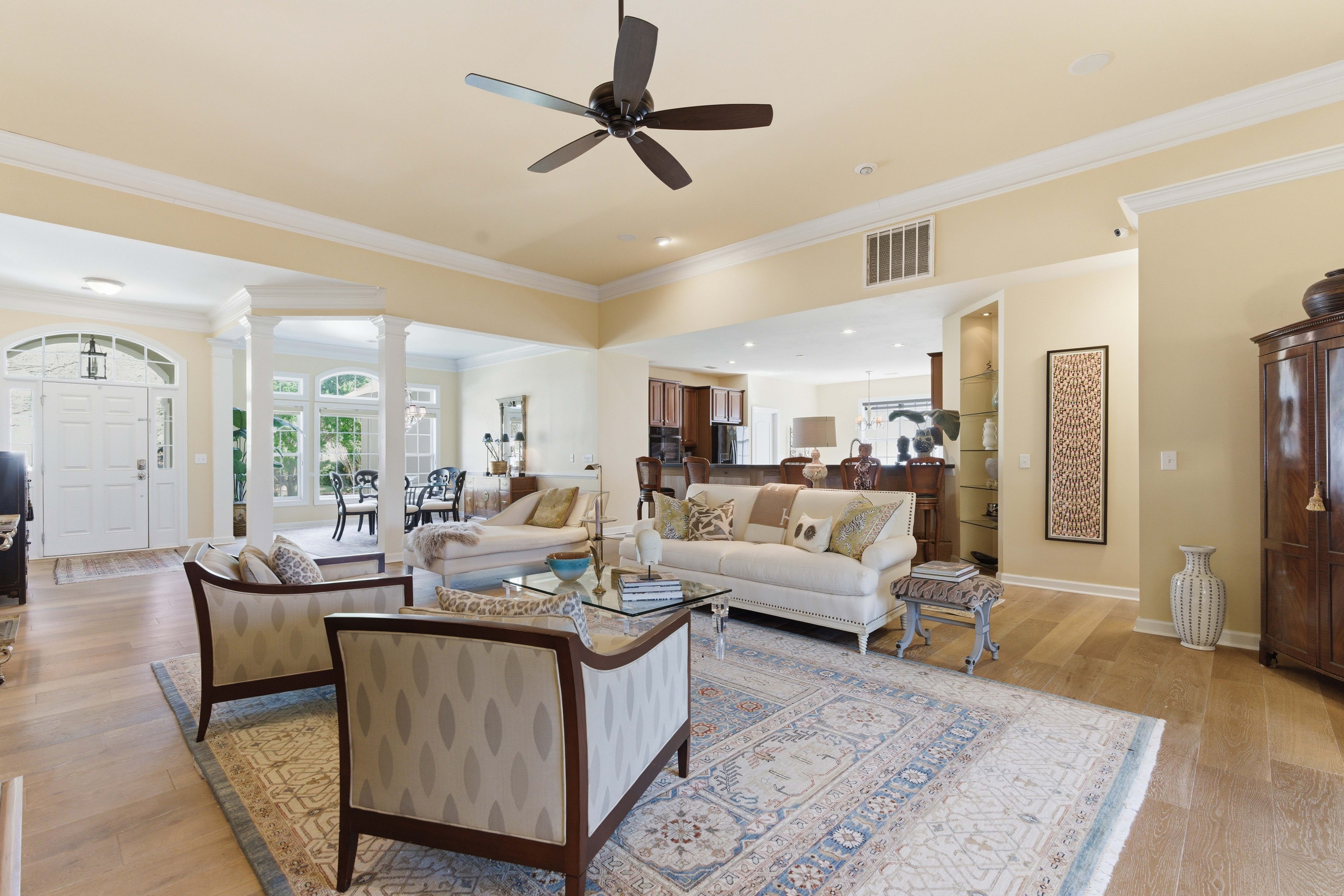  1596 Oakhurst Drive - 物件實景