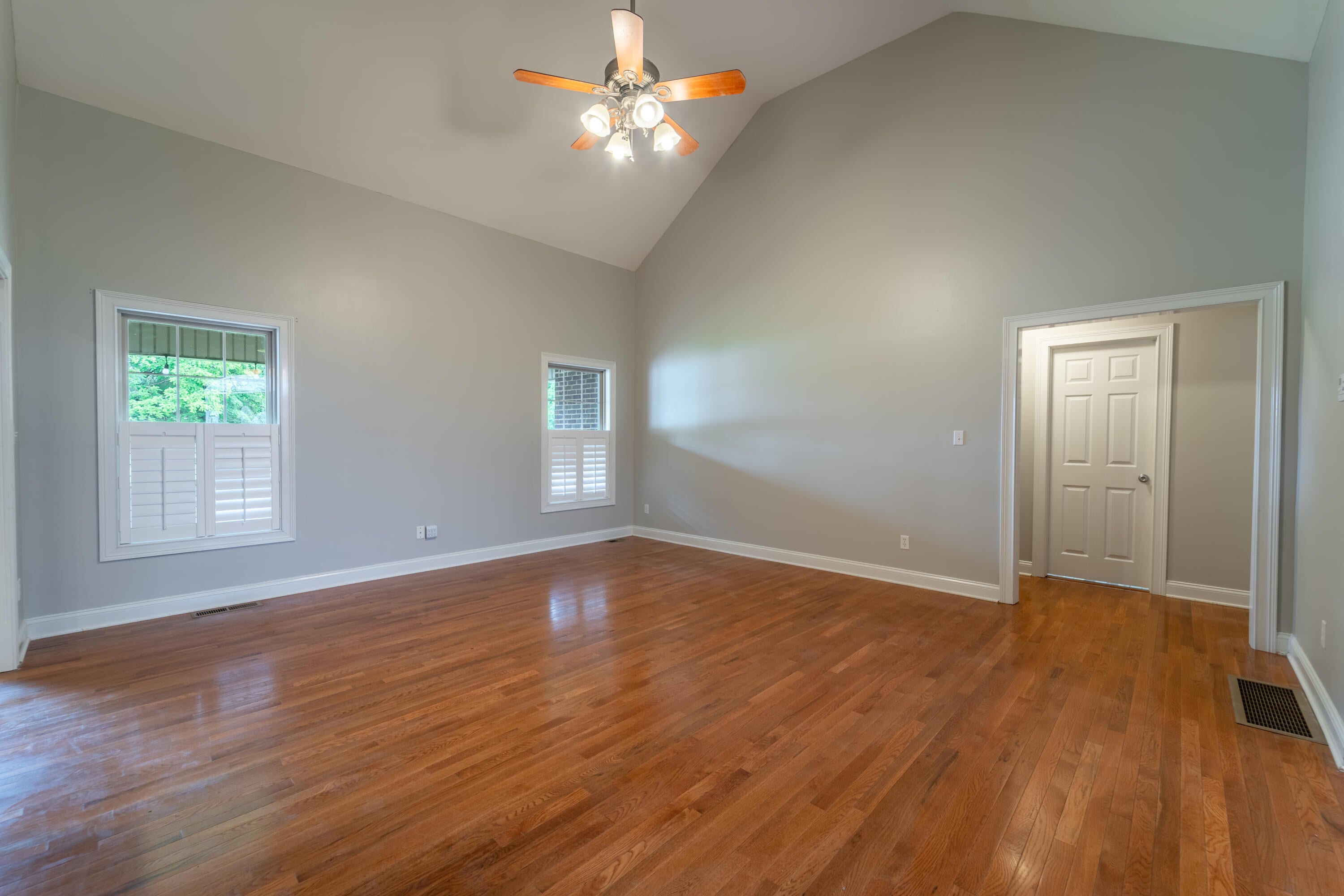 Richmond, Kentucky, 40475, United States, 3 Bedrooms Bedrooms, ,2 BathroomsBathrooms,Residential,For Sale,2047972
