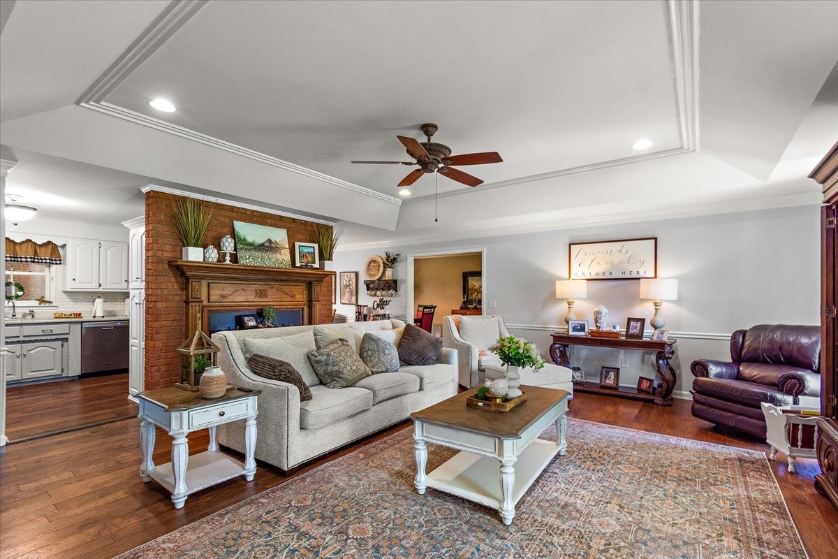 Five Points, Tennessee, 38457, United States, 4 Bedrooms Bedrooms, ,4 BathroomsBathrooms,Residential,For Sale,1902817