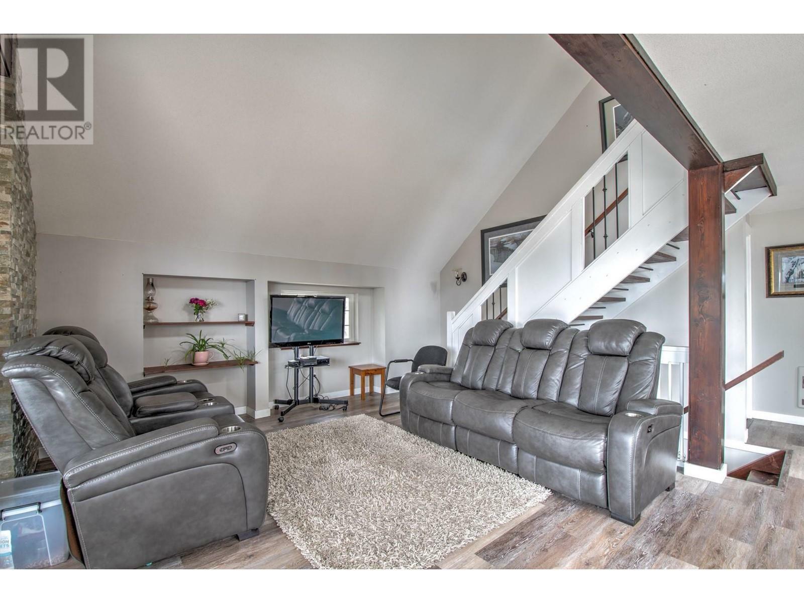 VERNON, British Columbia, V1H 2B9, CA, 3 Bedrooms Bedrooms, ,2 BathroomsBathrooms,Residential,For Sale,1836897