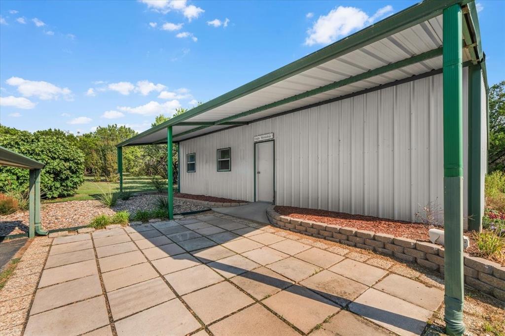 Weatherford, Texas, 76087, United States, 3 Bedrooms Bedrooms, ,2 BathroomsBathrooms,Residential,For Sale,2005705